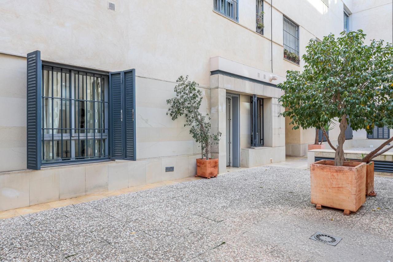Amazing In The Old Apartment Sevilla